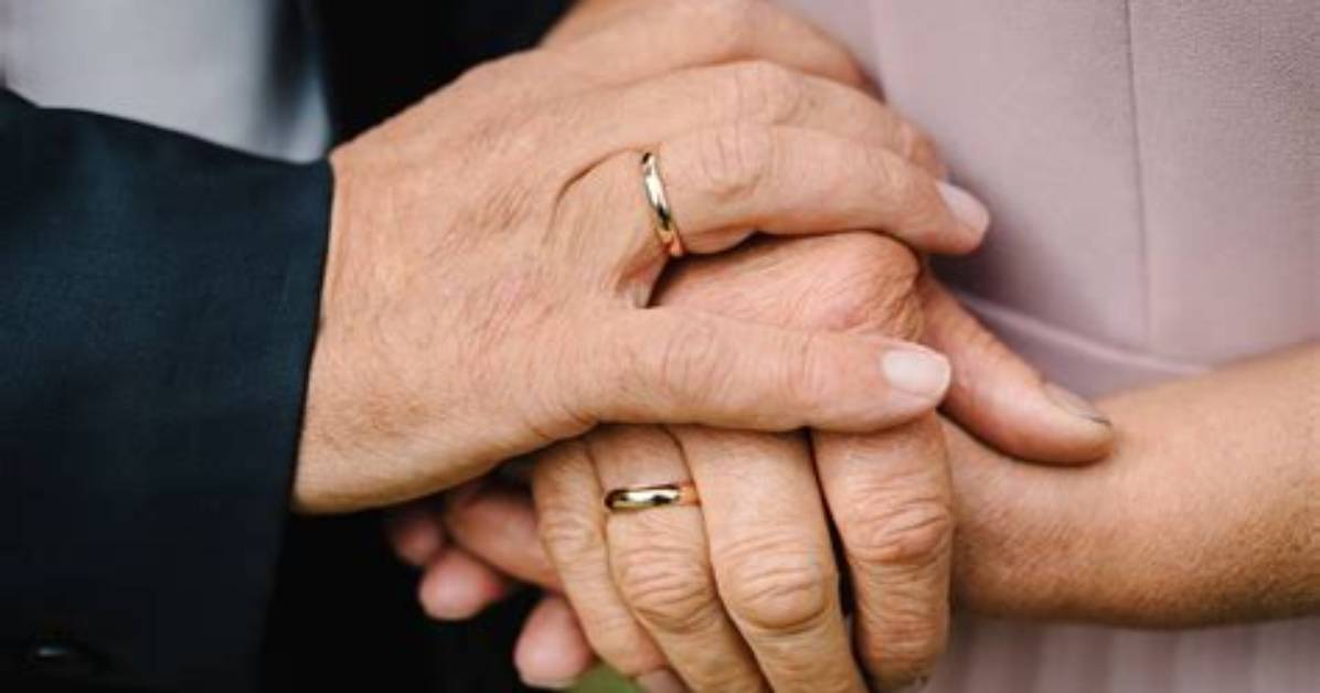 Do Widowers Wear Their Wedding Ring on the Right Hand?